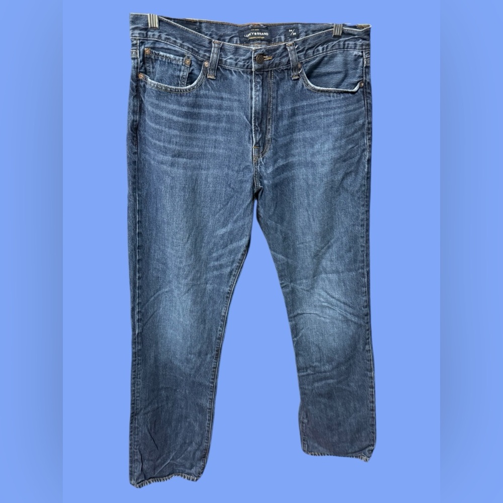 Lucky brand men’s size 34W 34L jeans distressed back pocket straight medium wash